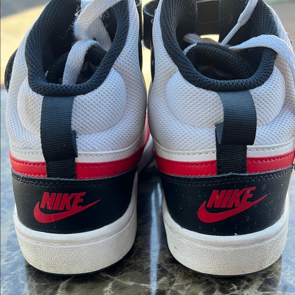 Nike Court Borough
Mid 2 Older Kids'... sz 6Y - Picture 4 of 10